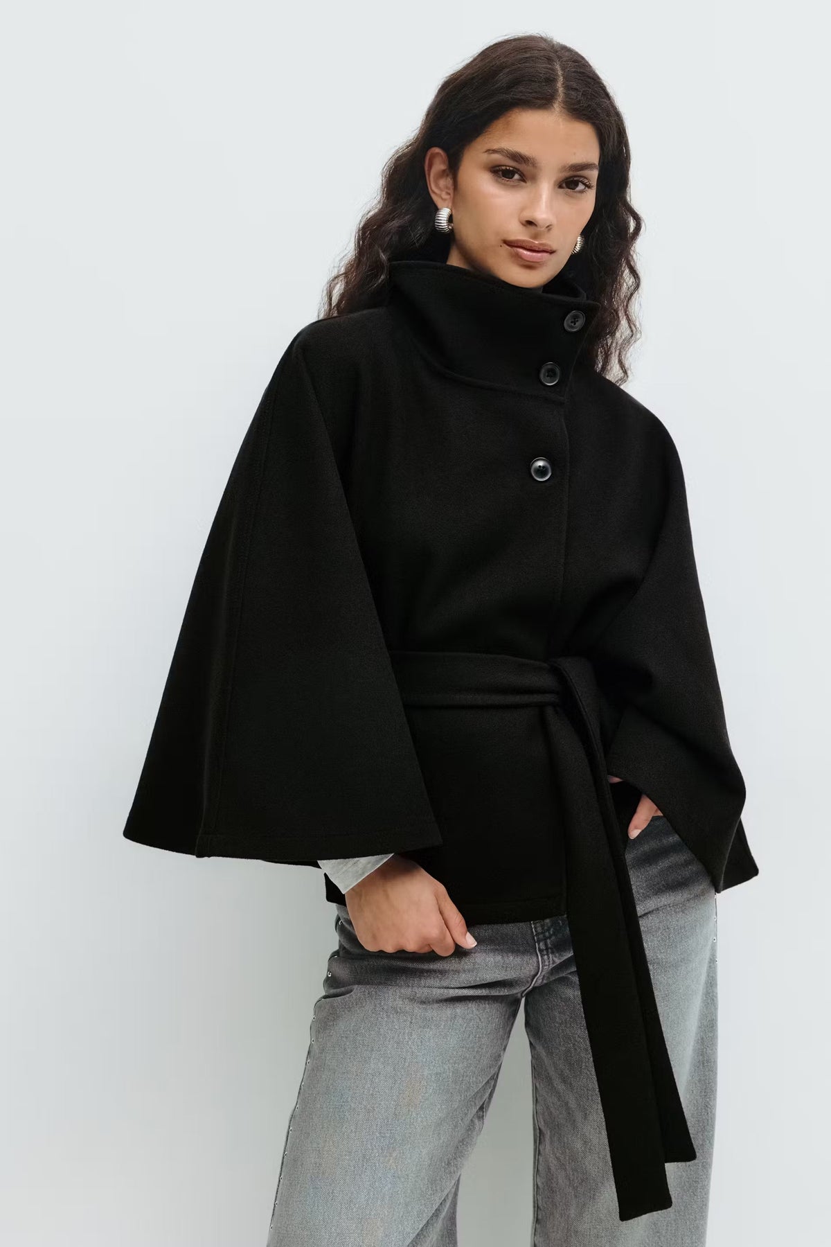 Belt cape jacket